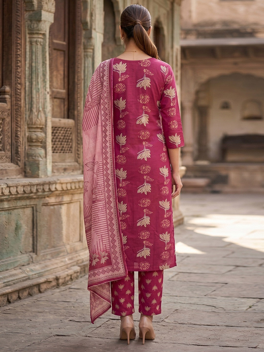 Pink Pure Cotton Floral Printed Salwar Suit Set - Image 4