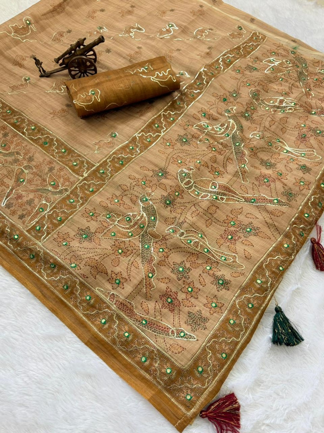 Peachmode Beige Simar Silk Digital Print Saree with Aari Work - Image 6