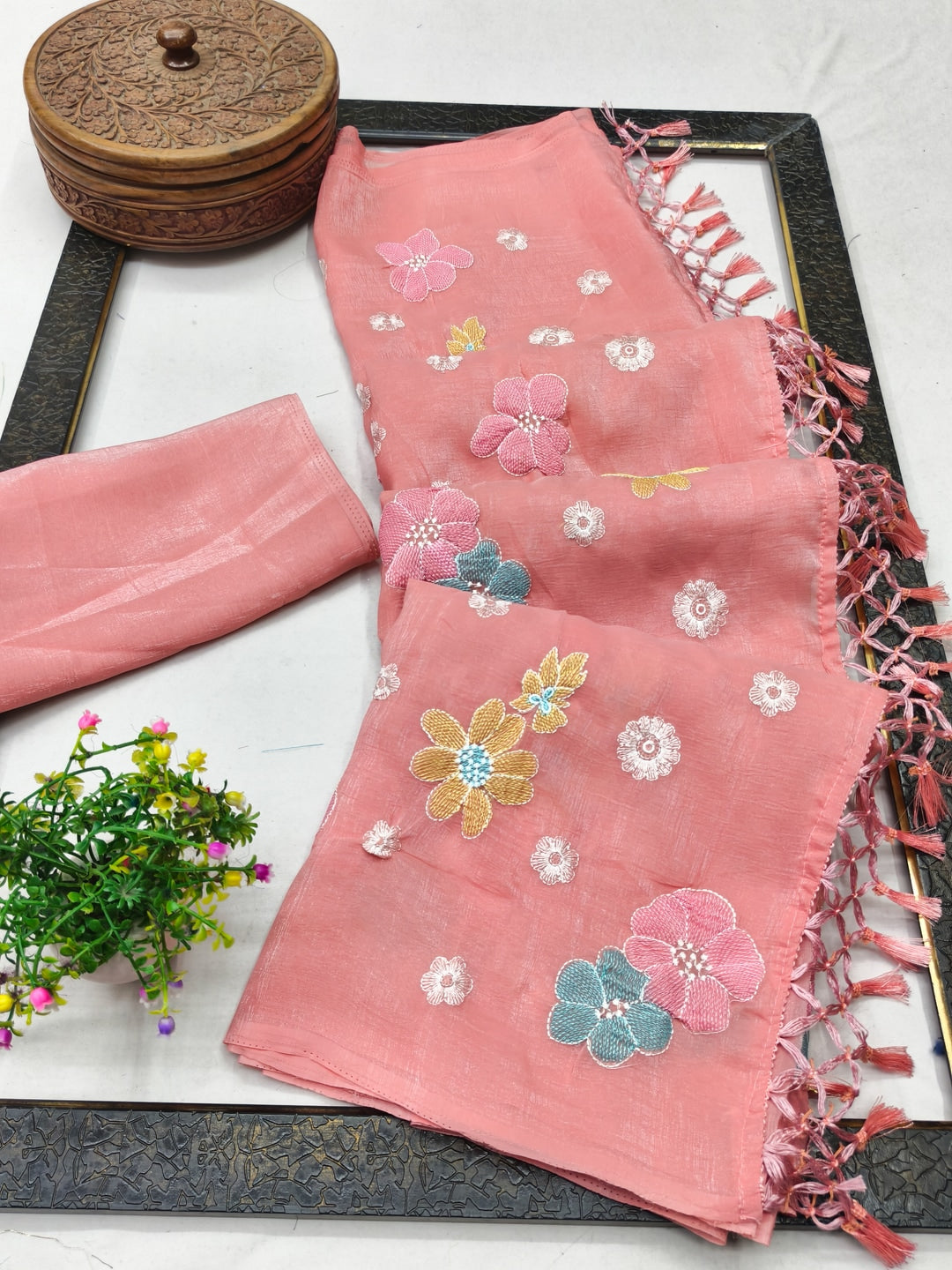 Peachmode Peach Crunchy Saree with Floral Embroidery Work - Image 3