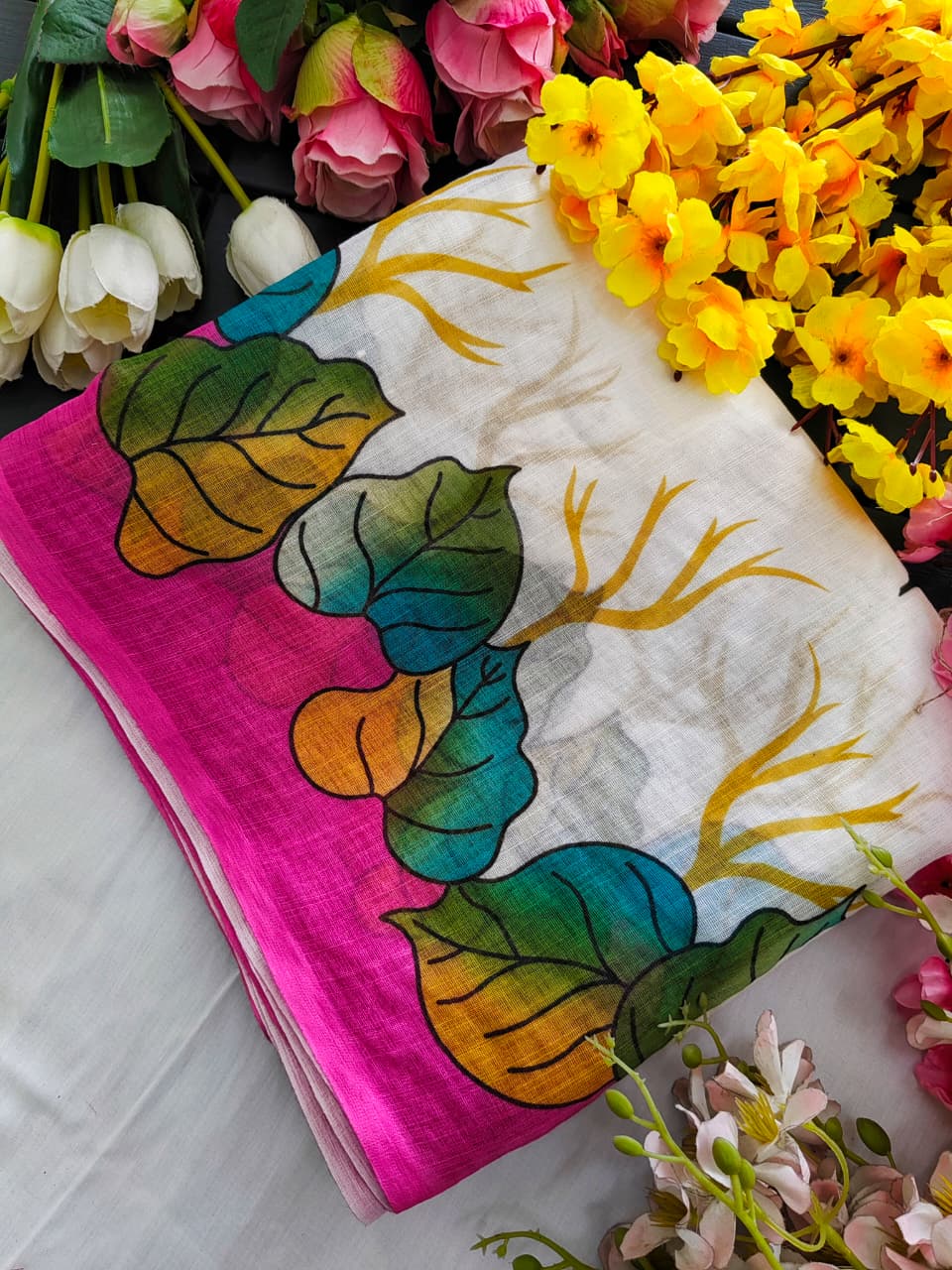 Peachmode White Linen Leaf Print Saree with Pink Border - Image 6
