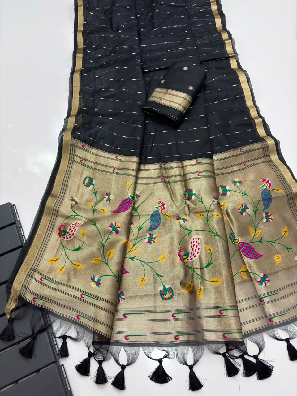 Peachmode Black Paithani Muga Silk Zari Weave Saree - Image 7