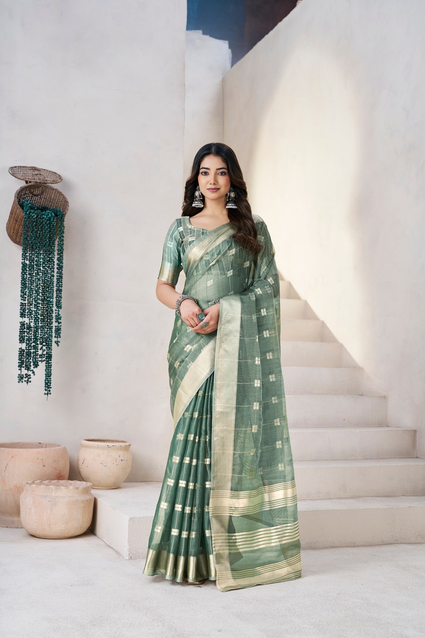 Peachmode Green Linen Cotton Silk Zari Saree - Image 3