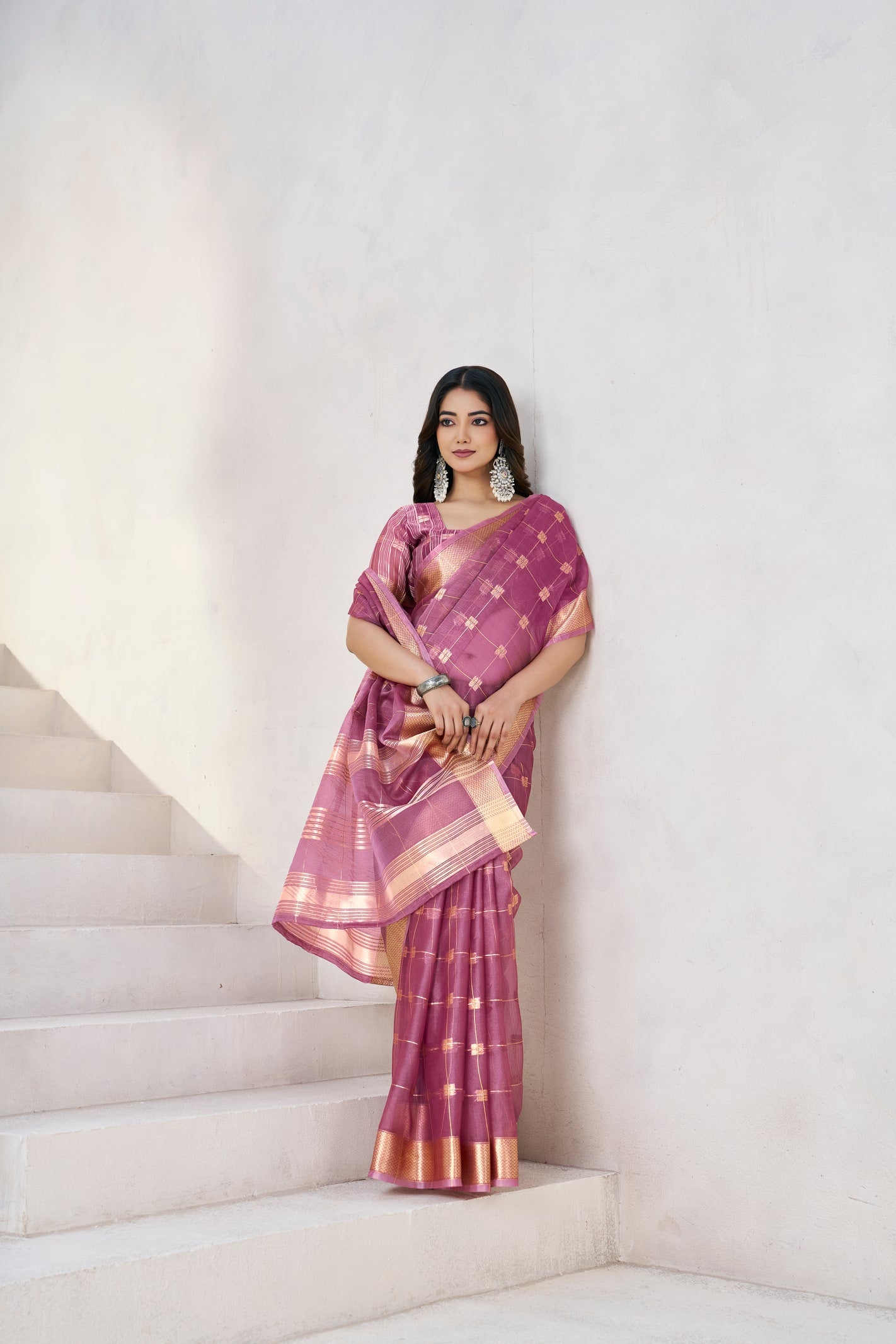Peachmode Purple Linen Cotton Silk Zari Saree - Image 4