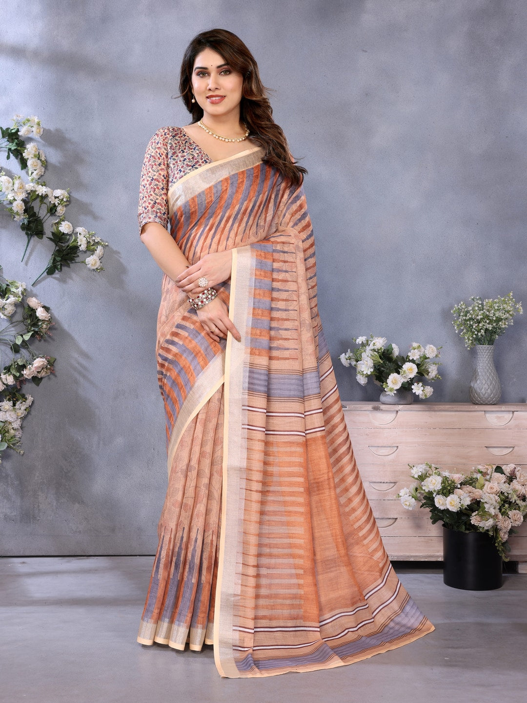 Brown Handloom Linen Cotton Digital Print Saree - Image 4