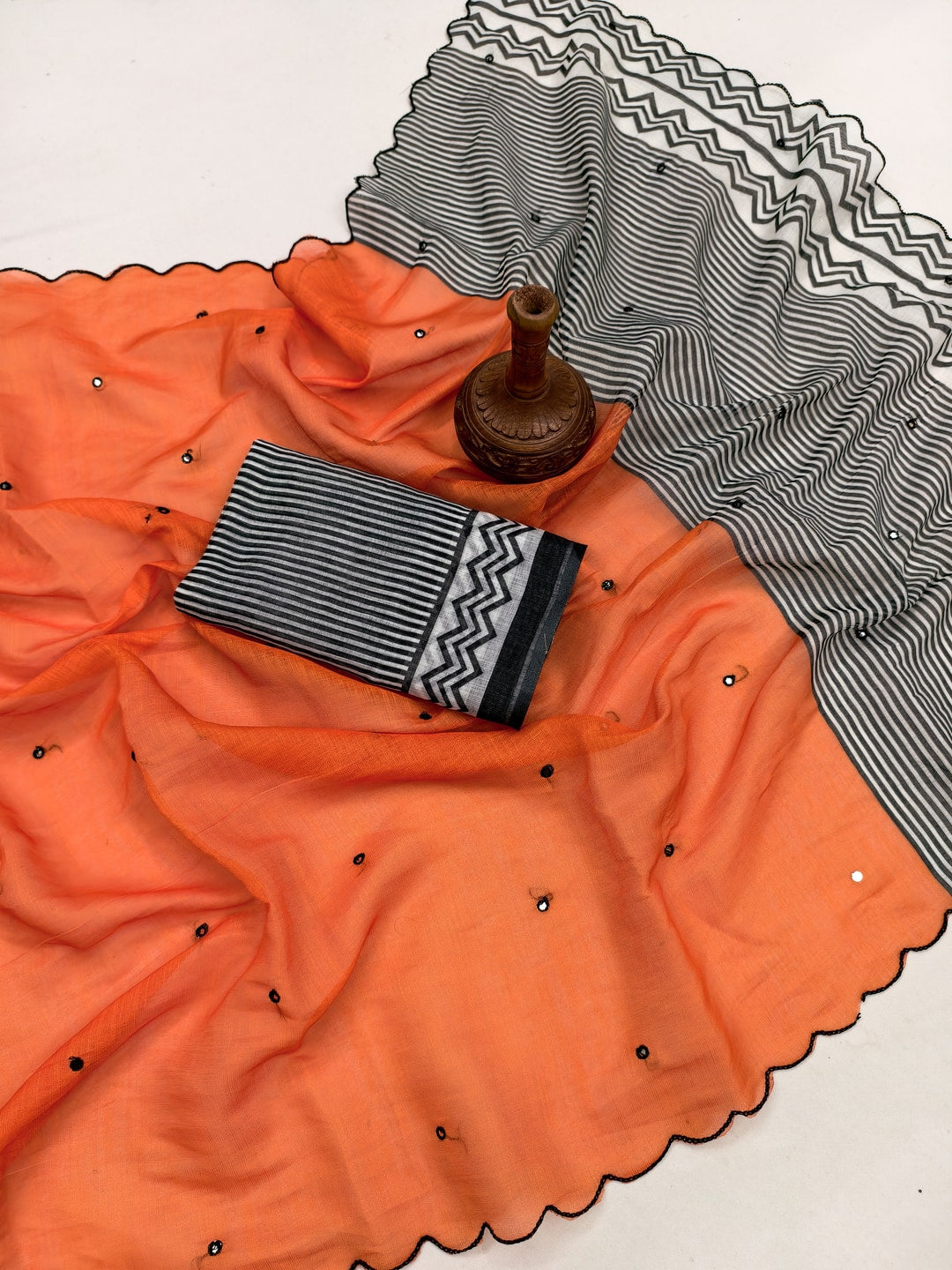 Orange Soft Linen Cotton Zigzag Mirror Work Saree - Image 3