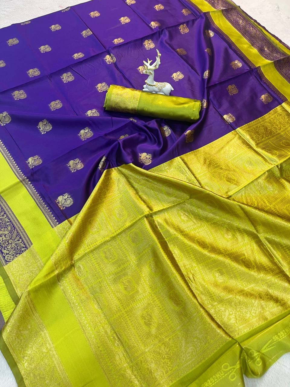 Peachmode Purple Lichi Silk Banarasi Saree - Image 7