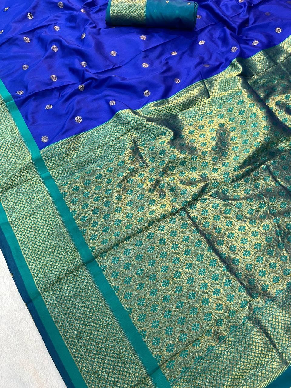Peachmode Blue Kanjivaram Soft Silk Zari Saree - Image 8