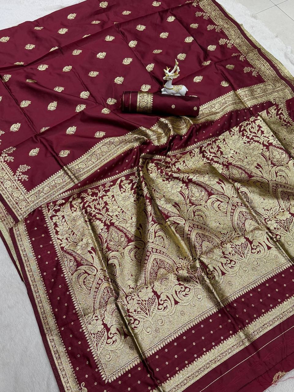 Peachmode Wine Banarasi Silk Zari Saree - Image 8