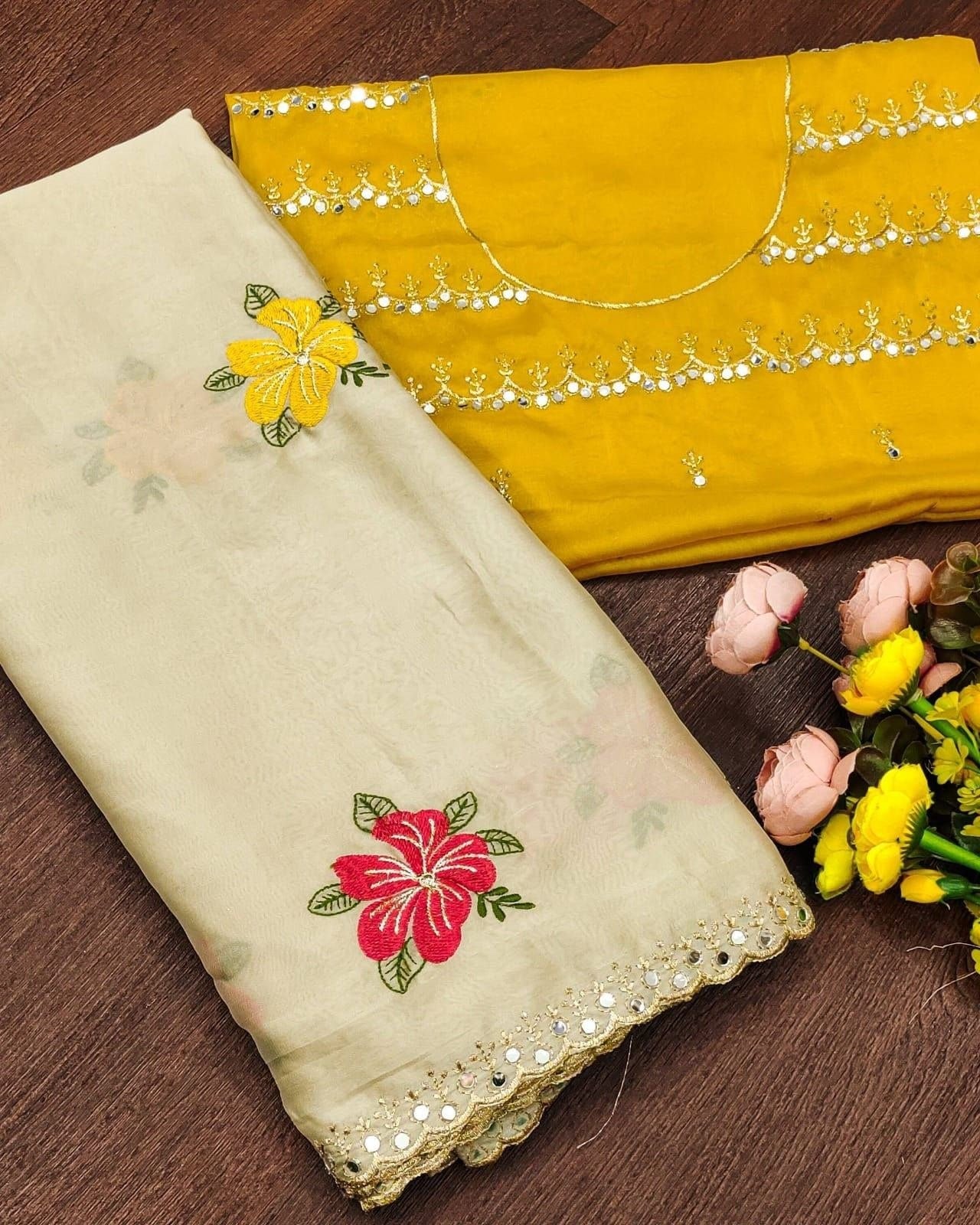 Peachmode Cream Embroidered Silk Blend Saree - Image 14