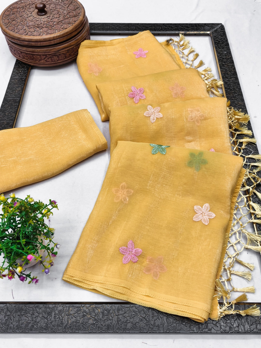Peachmode Yellow Crunchy Saree with Floral Embroidery Work - Image 3