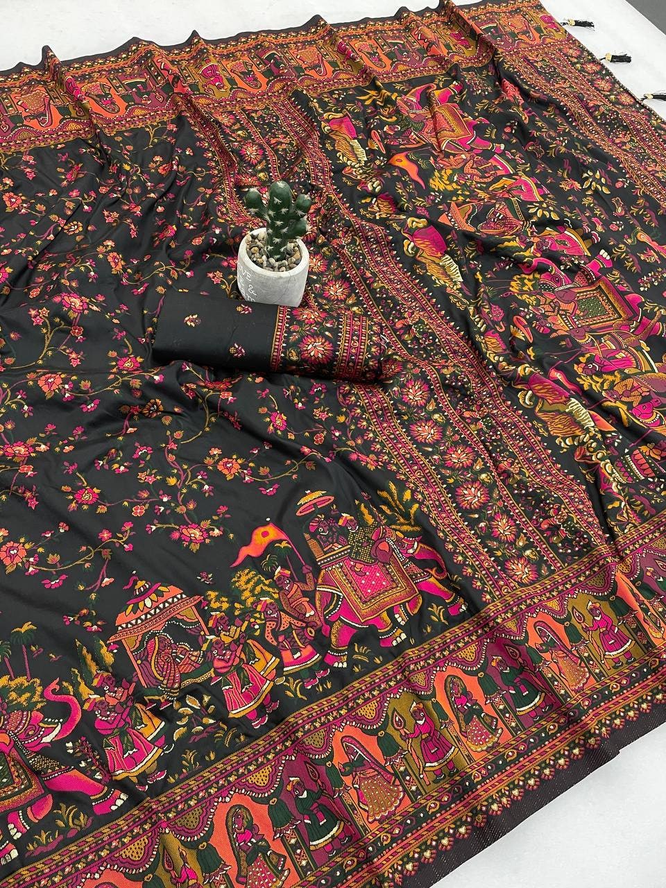 Peachmode Black Rajwadi Pashmina Silk Woven Saree - Image 3