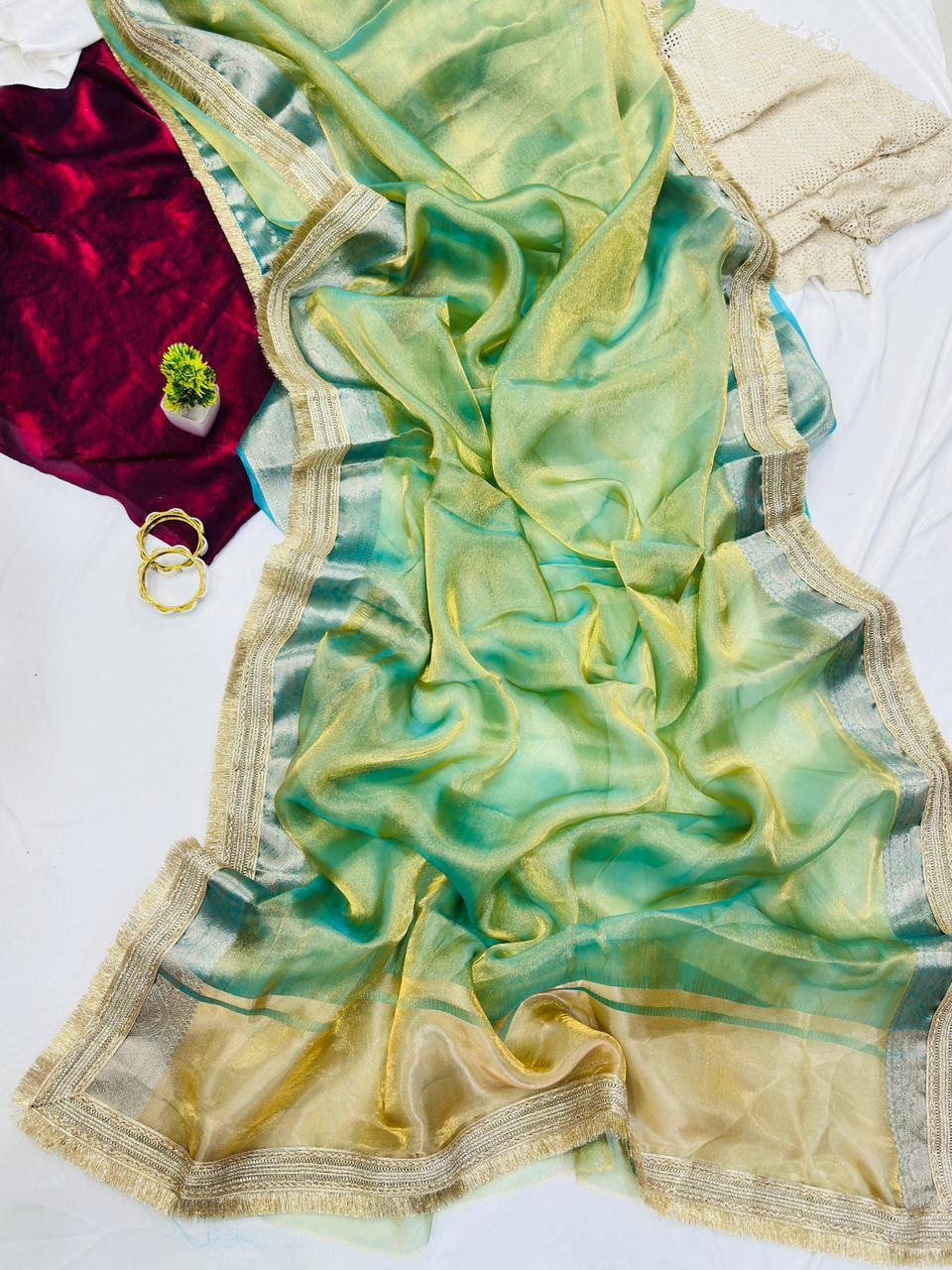 Peachmode Green Tissue Silk Shaded Saree - Image 3