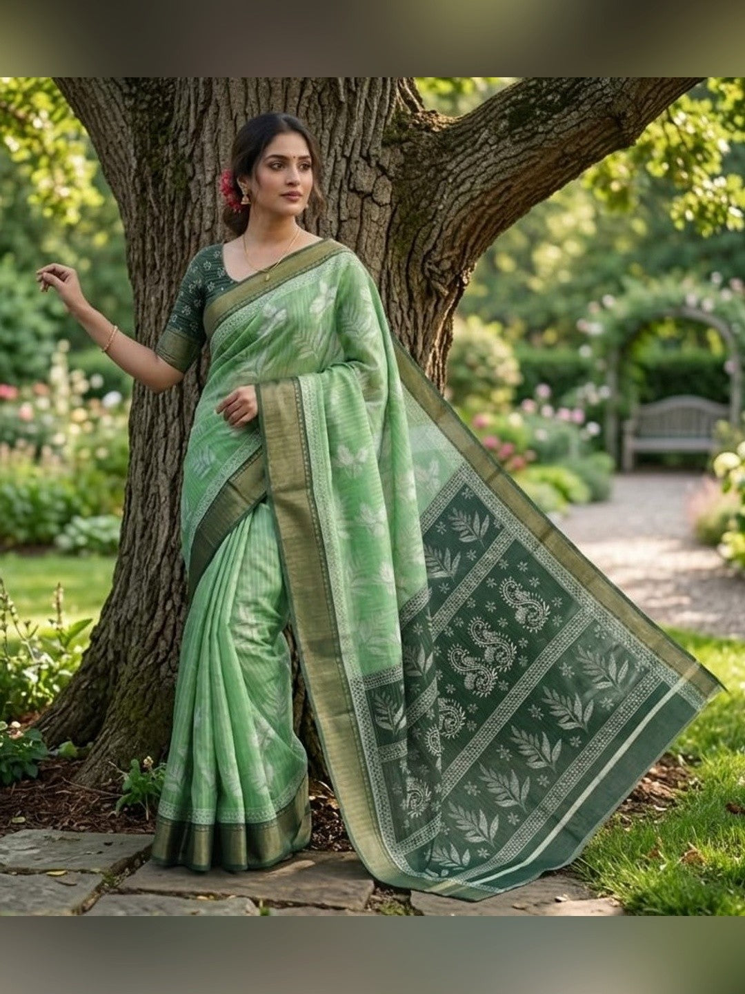 Peachmode Green Dola Silk Zari Border Saree - Image 1