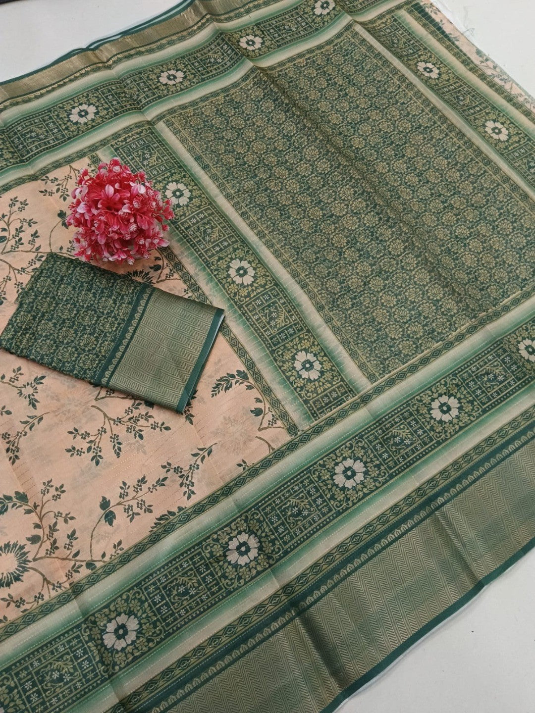 Peachmode Beige & Green Dola Silk Zari Border Saree - Image 4