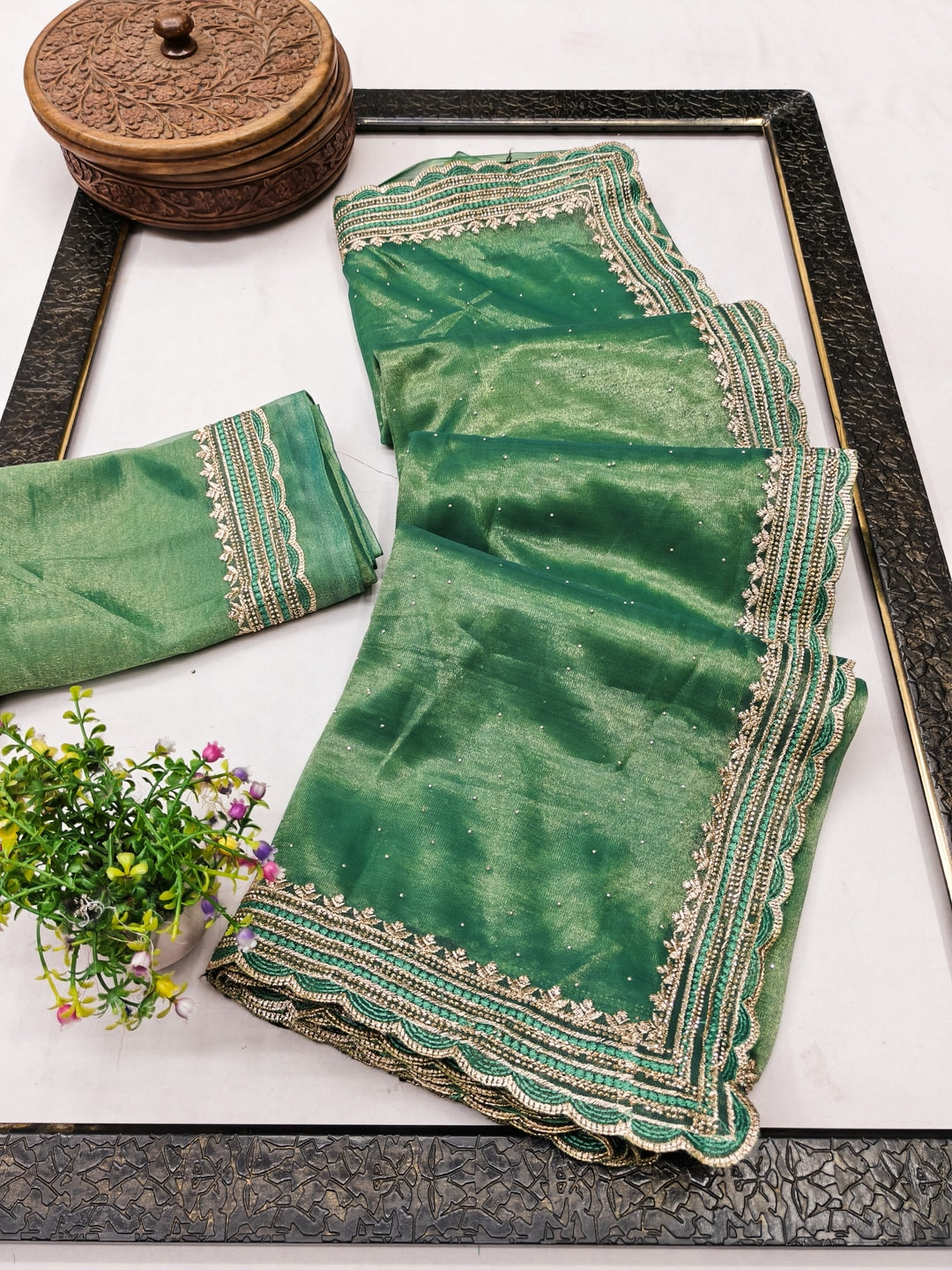 Peachmode Green Net Saree with Embroidered Border - Image 3