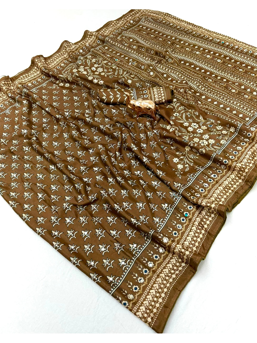 Peachmode Brown Chinnon Silk Saree with Mirror Work - Image 3