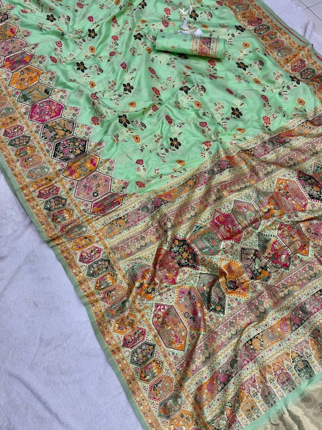 Peachmode Green Rajwadi Pashmina Silk Woven Saree - Image 5