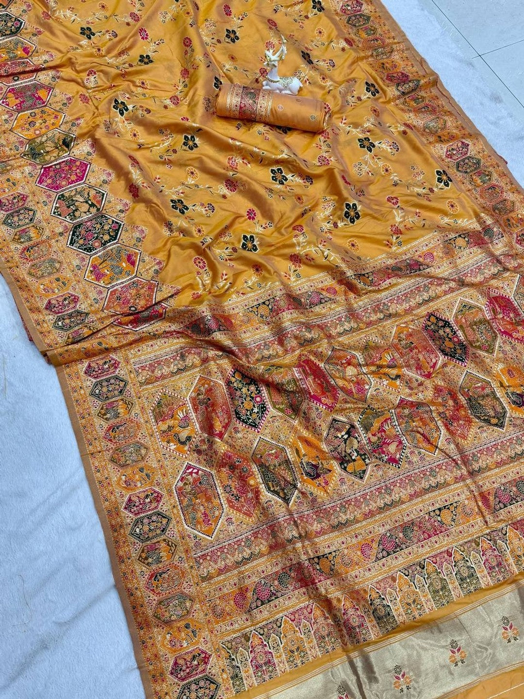 Peachmode Yellow Rajwadi Pashmina Silk Woven Saree - Image 5