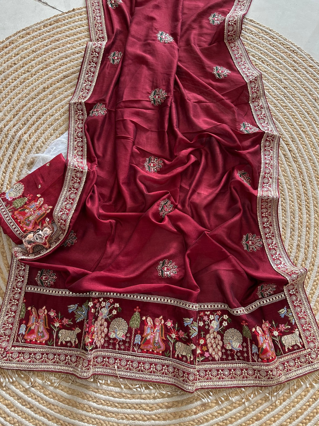 Peachmode Maroon Art Silk Saree - Image 3