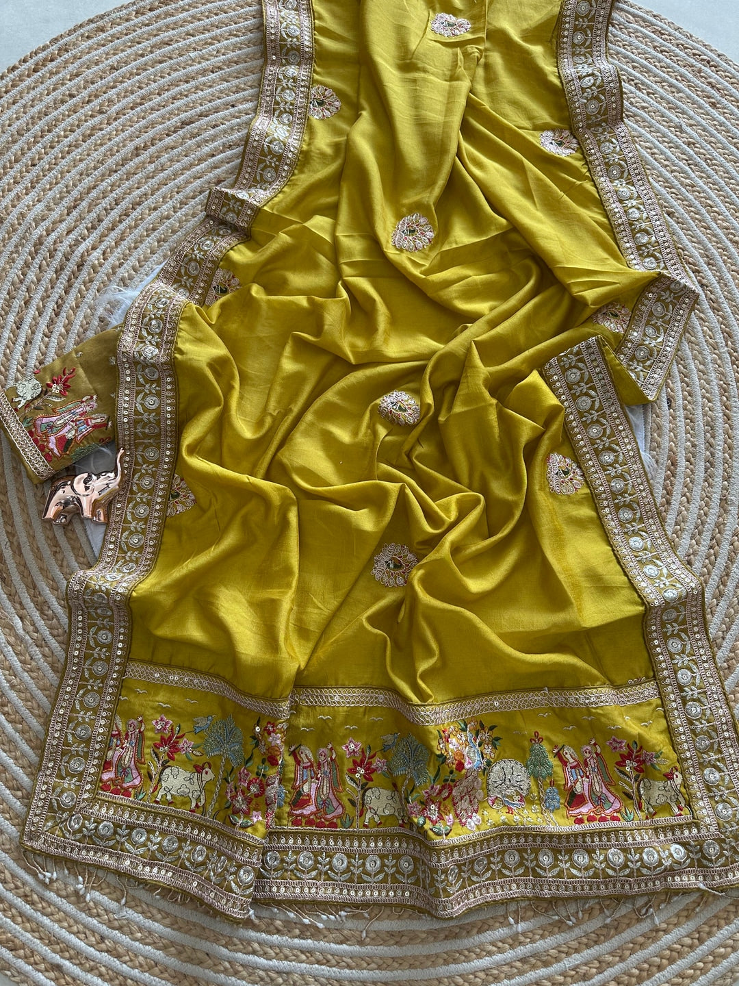 Peachmode Mustard Art Silk Saree - Image 3