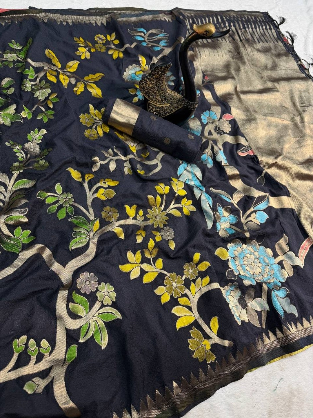 Peachmode Black Crepe Khadi Silk Bird Motif Saree - Image 7