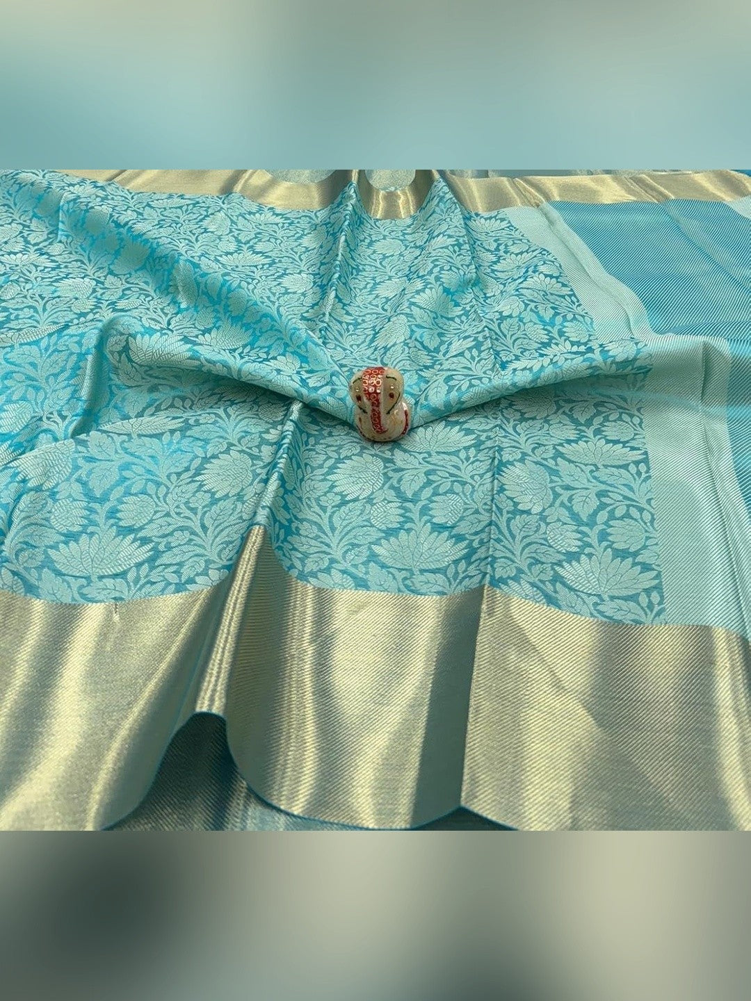 Peachmode Turquoise Zari Woven Saree - Image 2