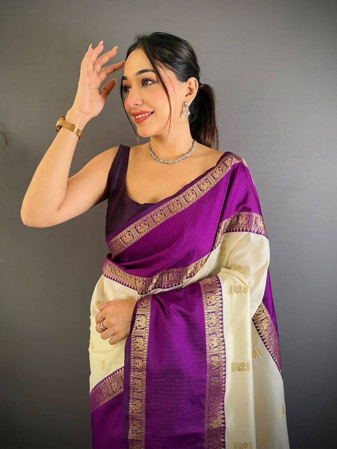 Peachmode Cream Kanjivaram Soft Silk Zari Saree - Image 6