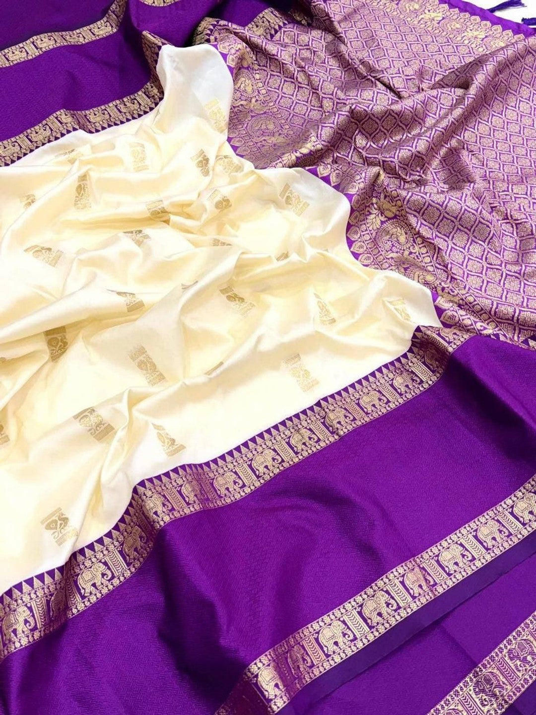 Peachmode Cream Kanjivaram Soft Silk Zari Saree - Image 9
