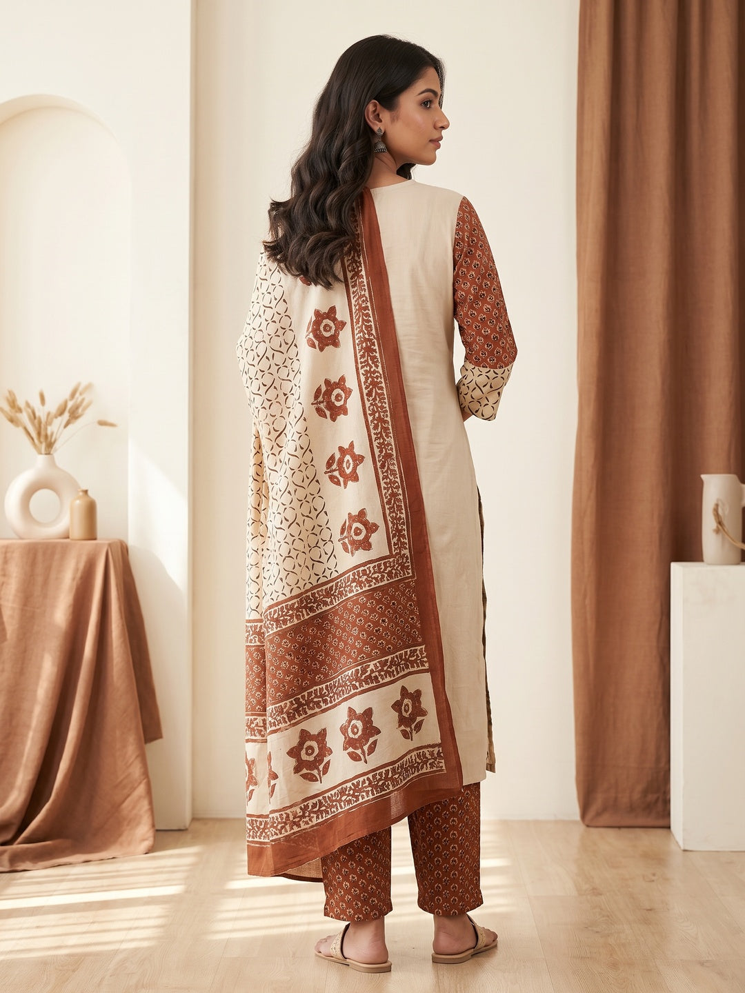 Cream Cotton Floral Printed Salwar Suit Set - Image 4