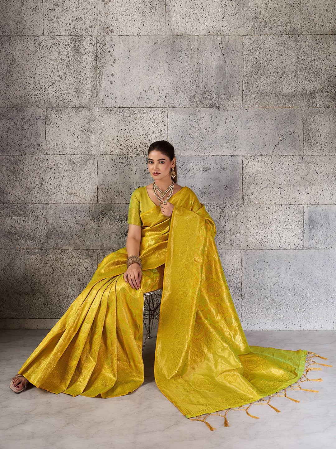 Peachmode Mustard Kanjivaram Silk Blend Saree - Image 4
