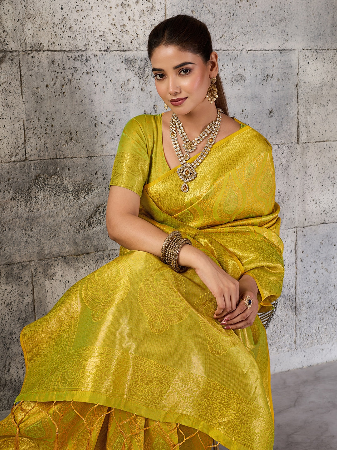 Peachmode Mustard Kanjivaram Silk Blend Saree - Image 5