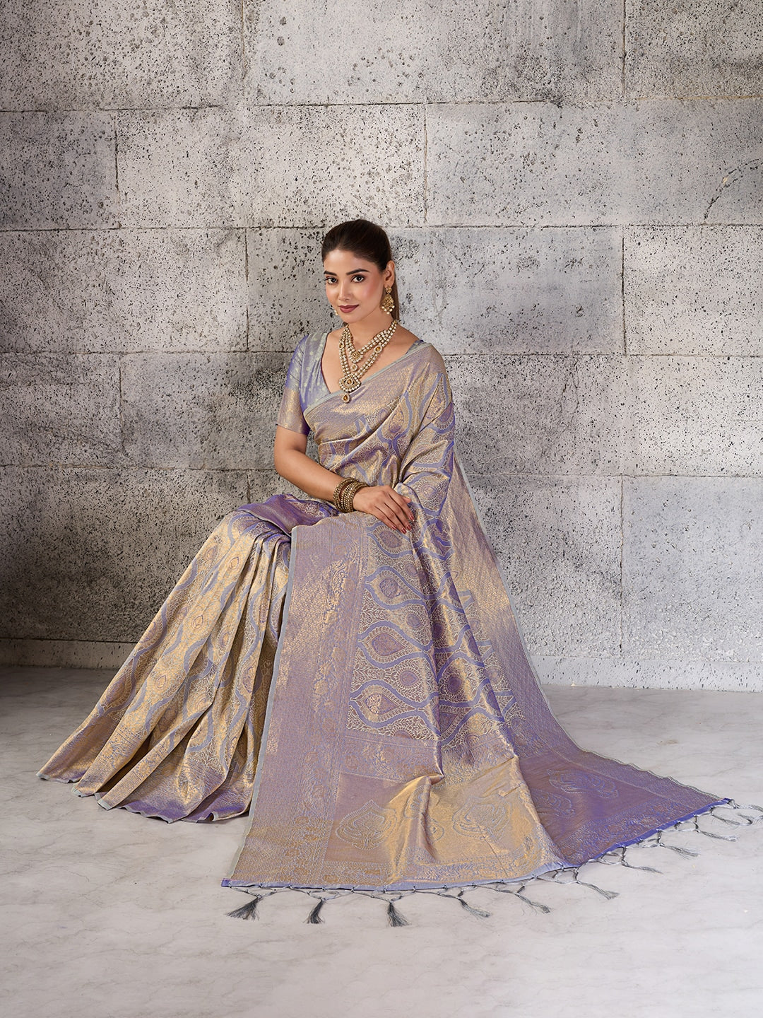 Peachmode Grey Kanjivaram Silk Blend Saree - Image 4