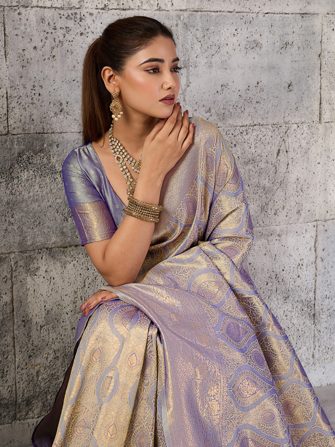 Peachmode Grey Kanjivaram Silk Blend Saree - Image 5