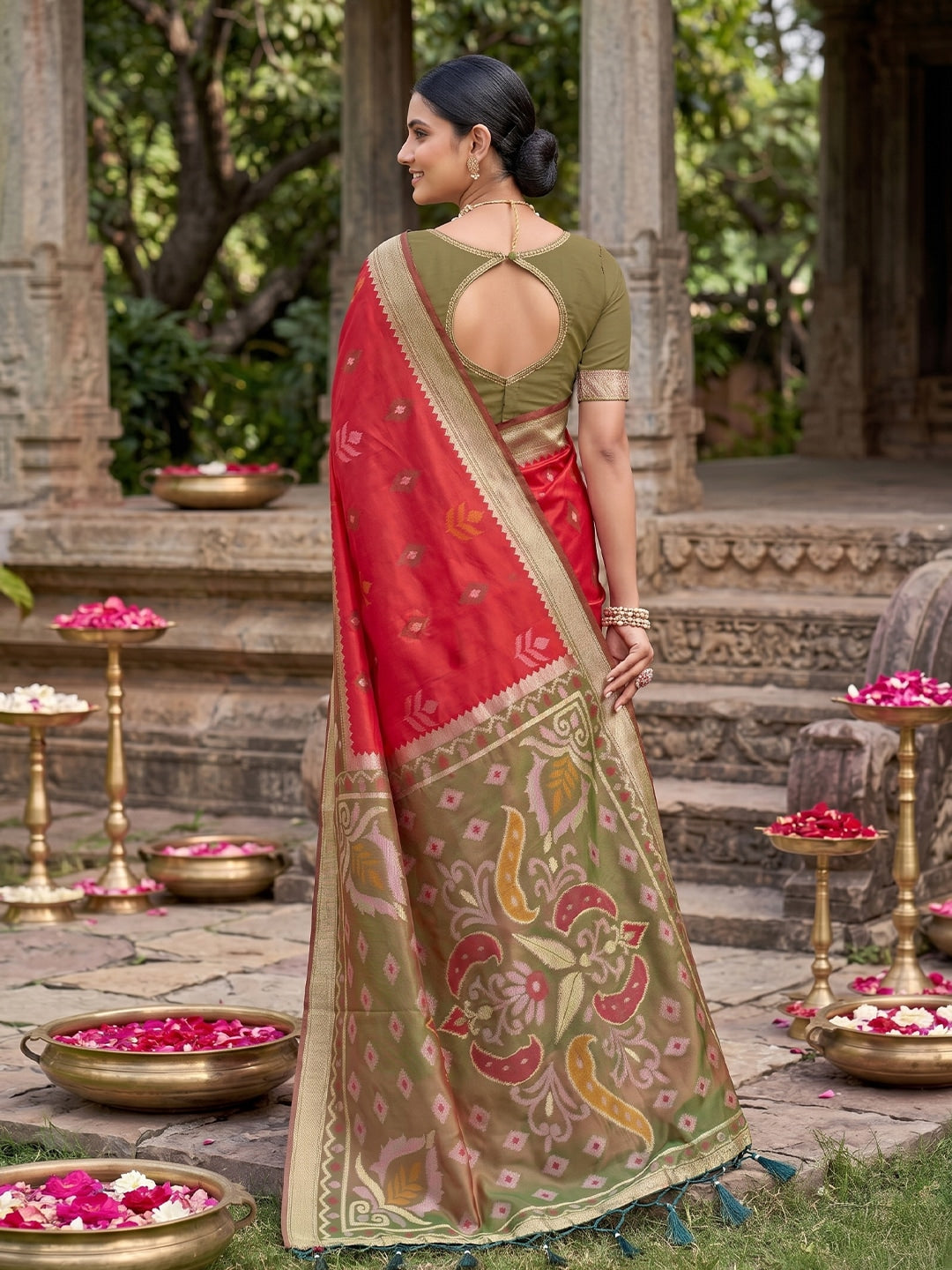 Peachmode Red Soft Silk Woven Saree - Image 3