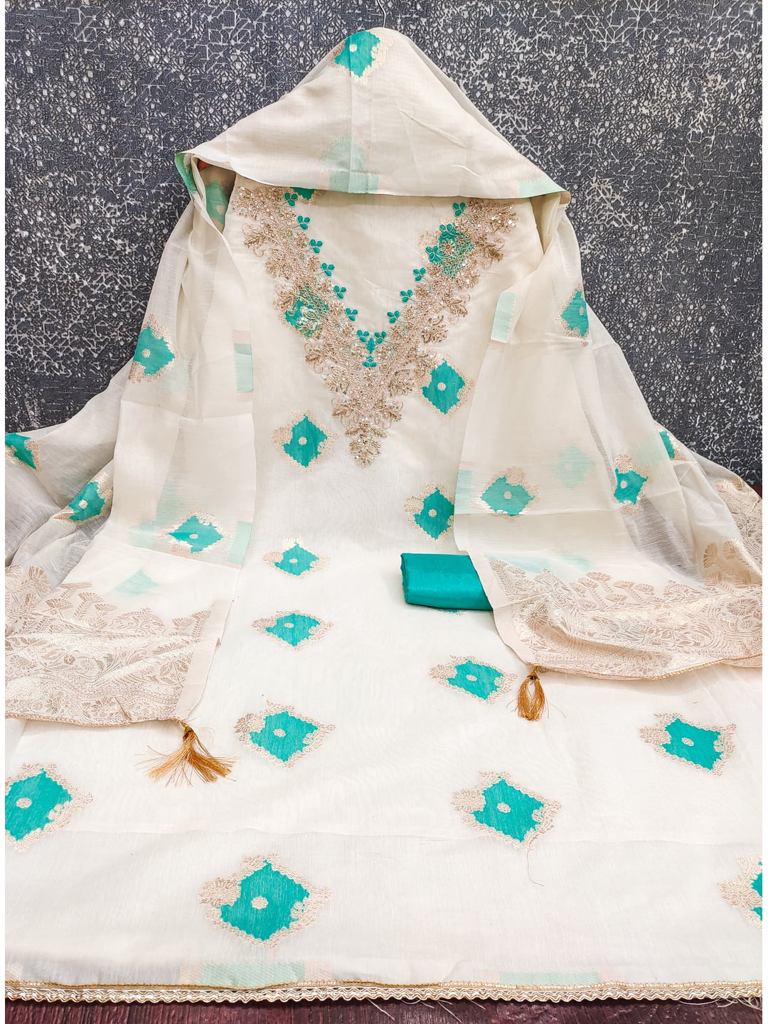 Peachmode Turquoise Cotton Dress Material with Ethnic Motifs - Image 5
