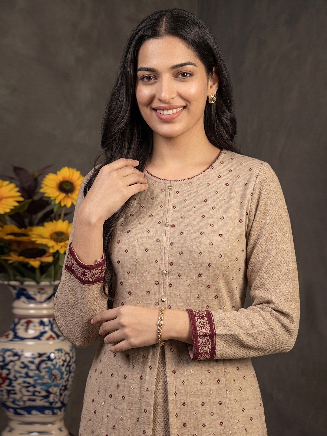 Elegant Beige Woolen Straight Kurti with Shrug for Cozy Winter Comfort - Image 3