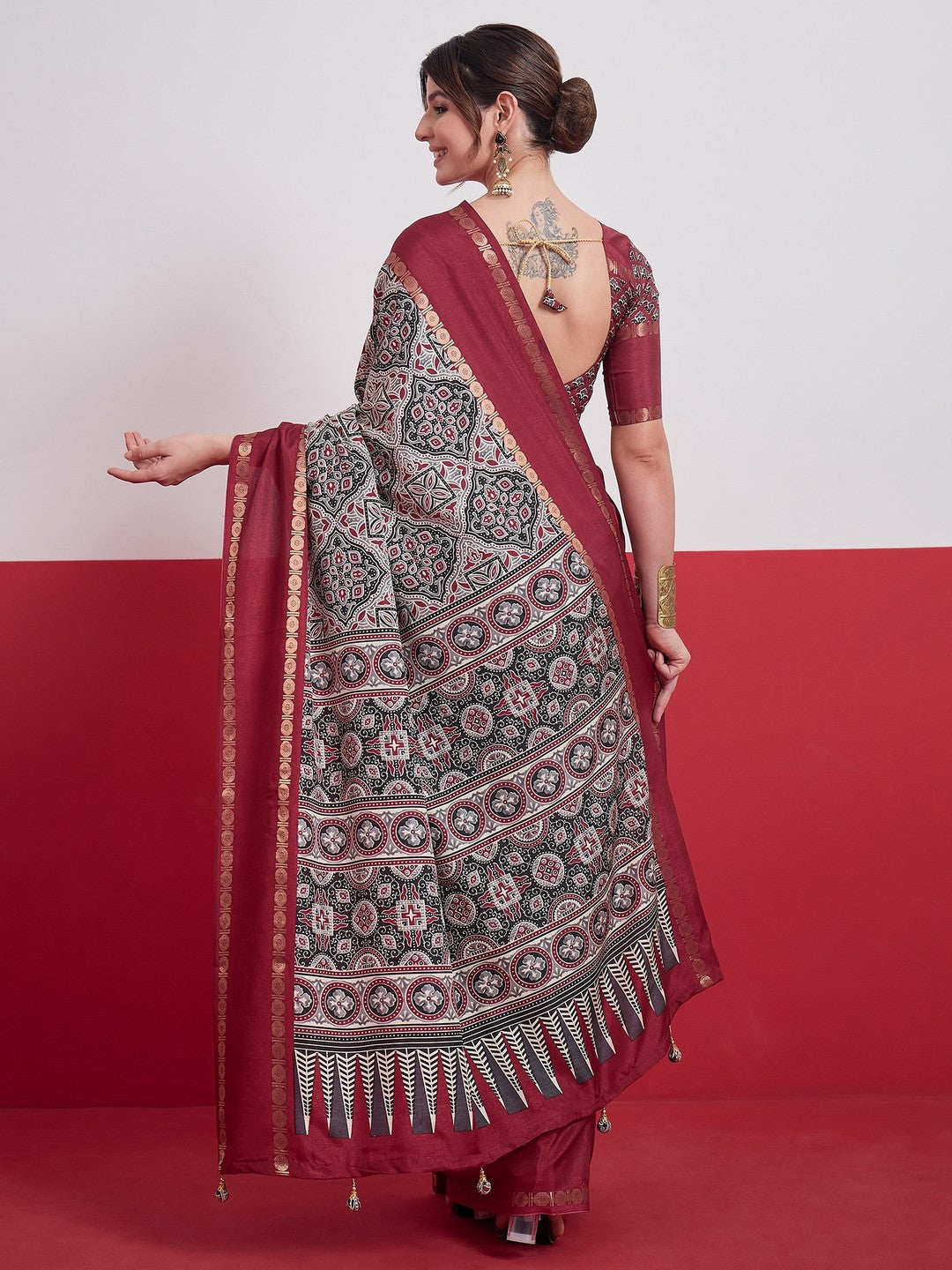 Peachmode Red Semi Modal Saree with Mirror Work - Image 3