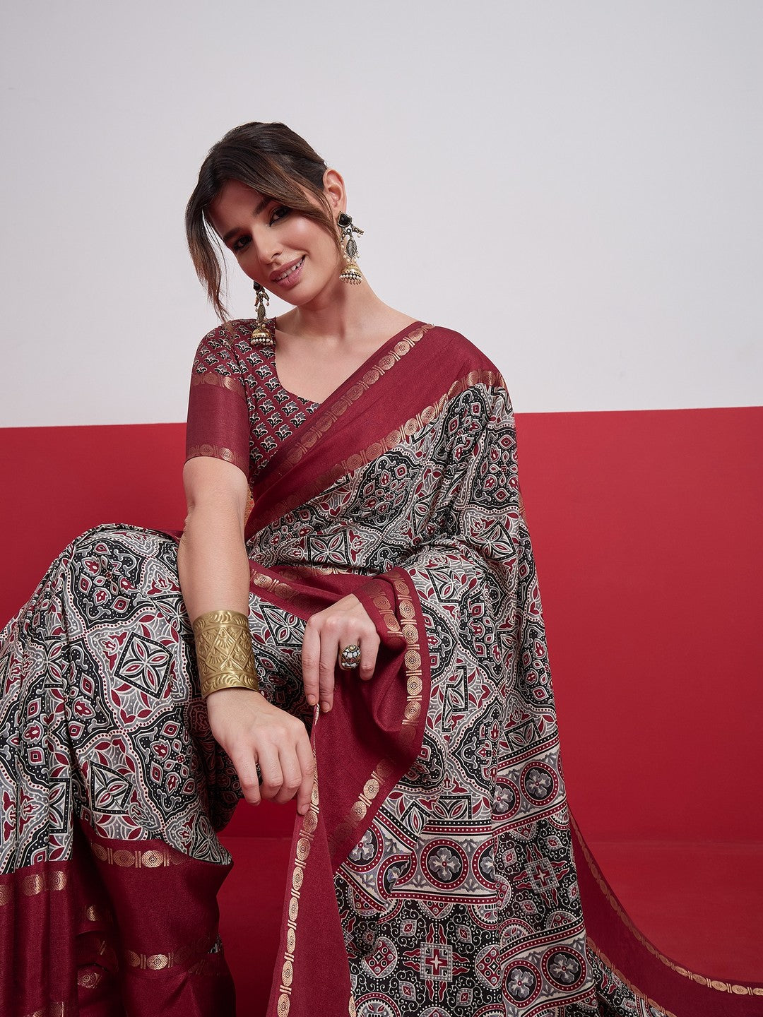 Peachmode Red Semi Modal Saree with Mirror Work - Image 7
