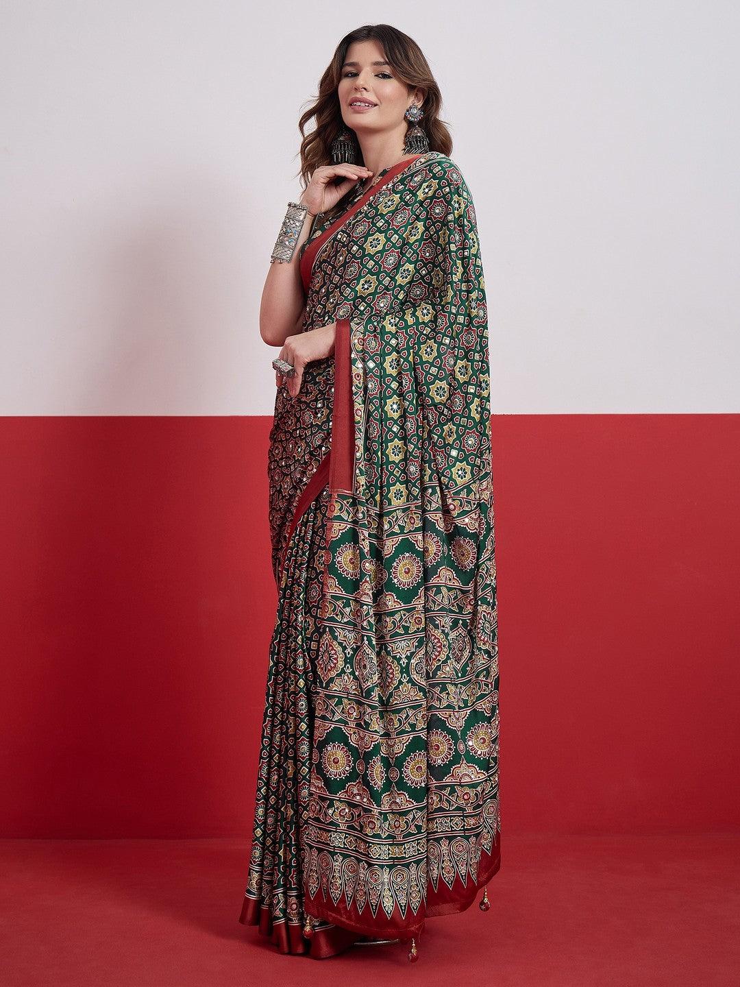 Peachmode Green Semi Modal Saree with Mirror Work - Image 4