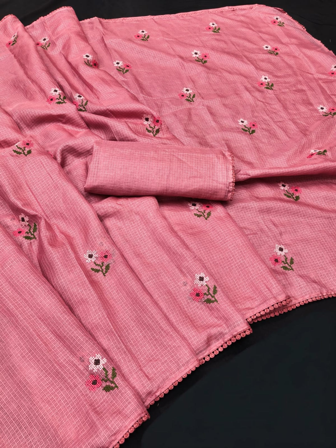Peachmode Pink Kota Check Saree with Floral Embroidery - Image 3