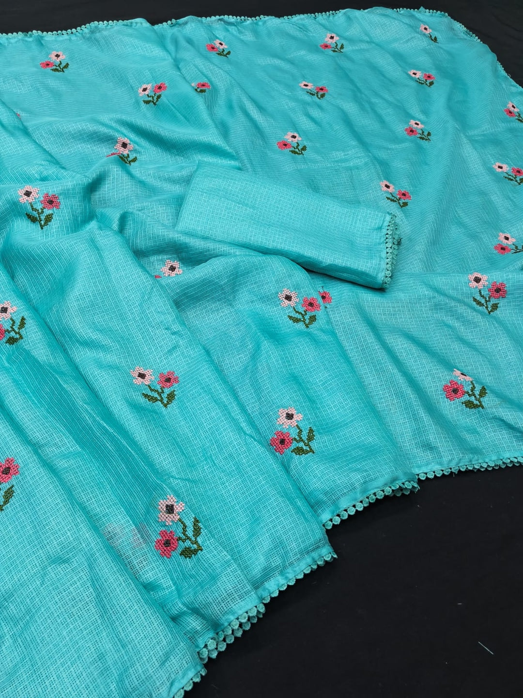 Peachmode Turquoise Kota Check Saree with Floral Embroidery - Image 2