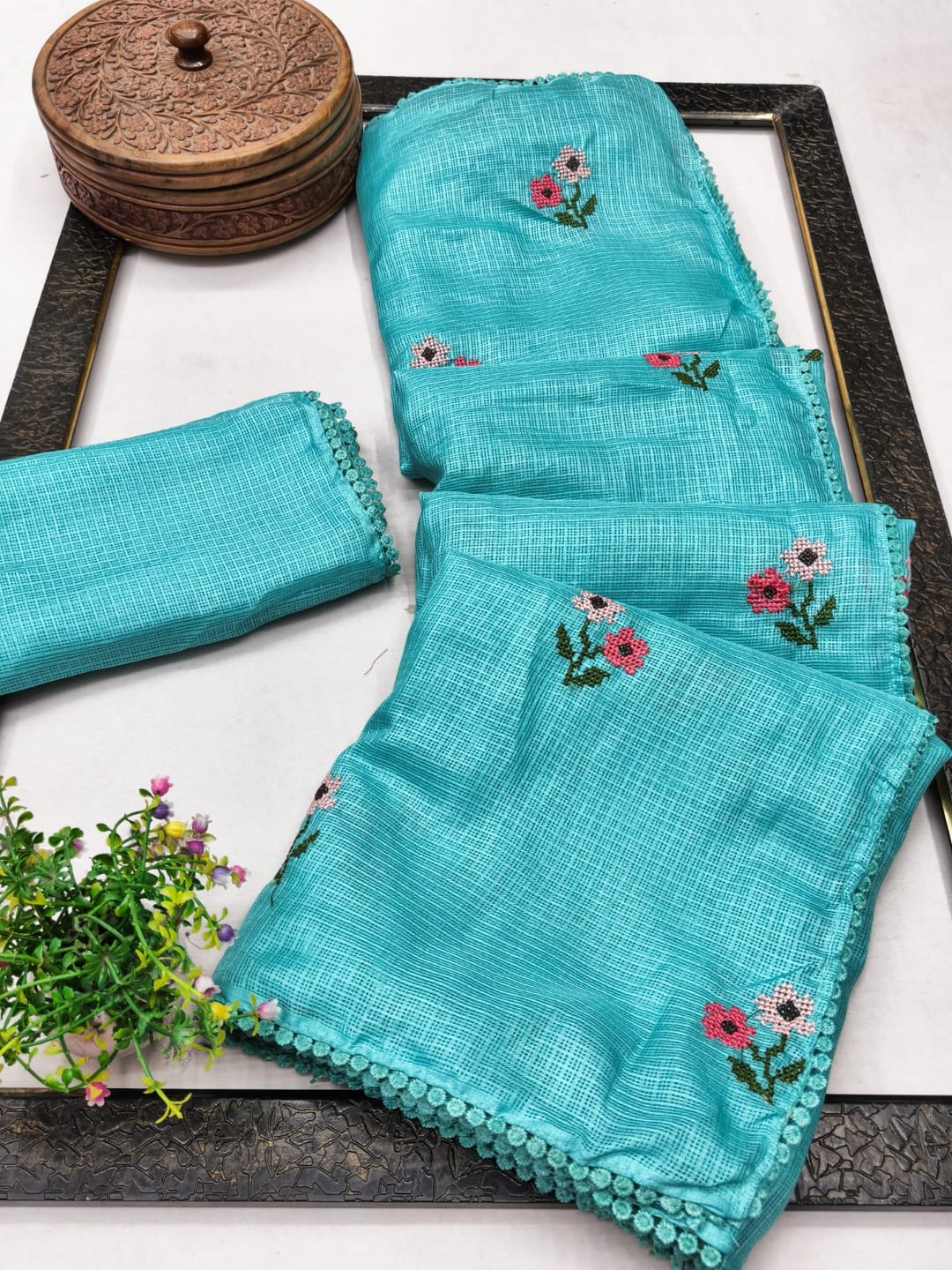 Peachmode Turquoise Kota Check Saree with Floral Embroidery - Image 3
