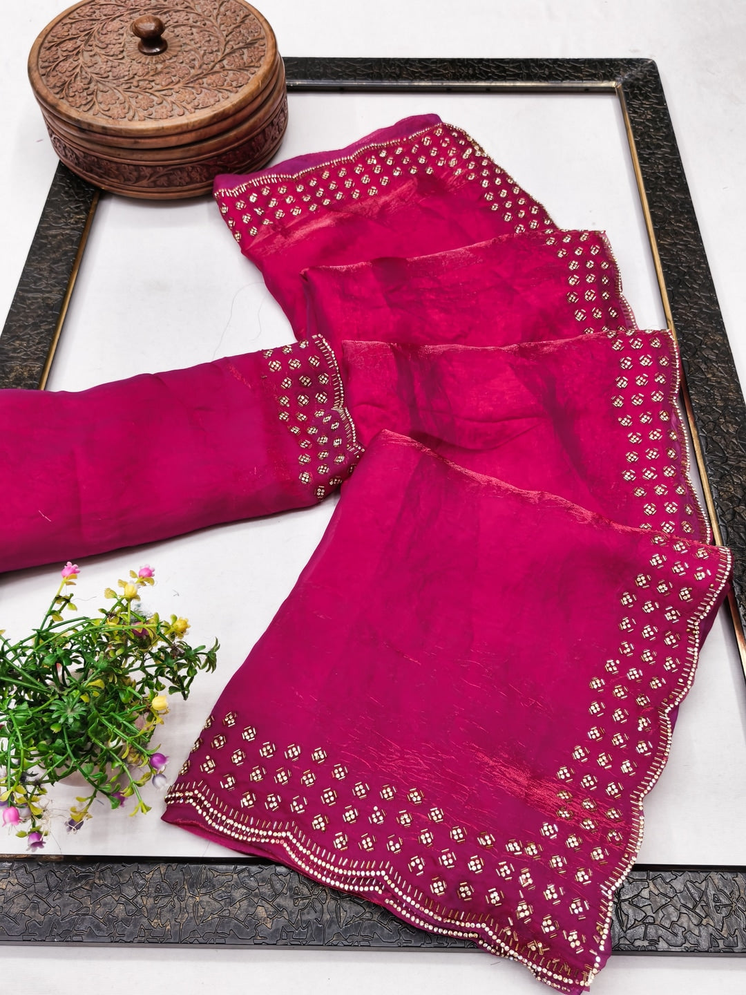 Peachmode Magenta Fandy Satin Saree with Scalloped Cutwork Border - Image 3