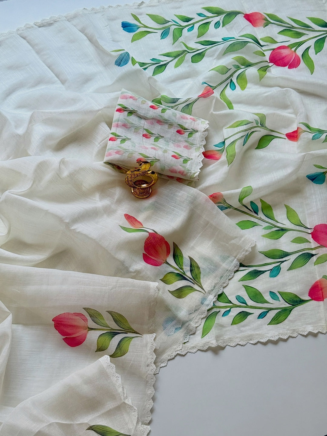 Peachmode White Linen Cotton Floral Printed Saree - Image 4