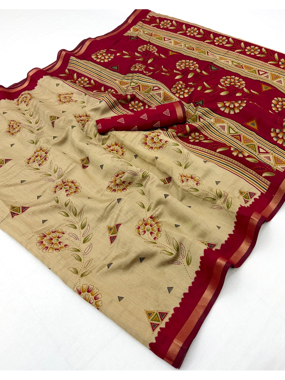 Peachmode Maroon Cotton Blend Floral Printed Saree - Image 2