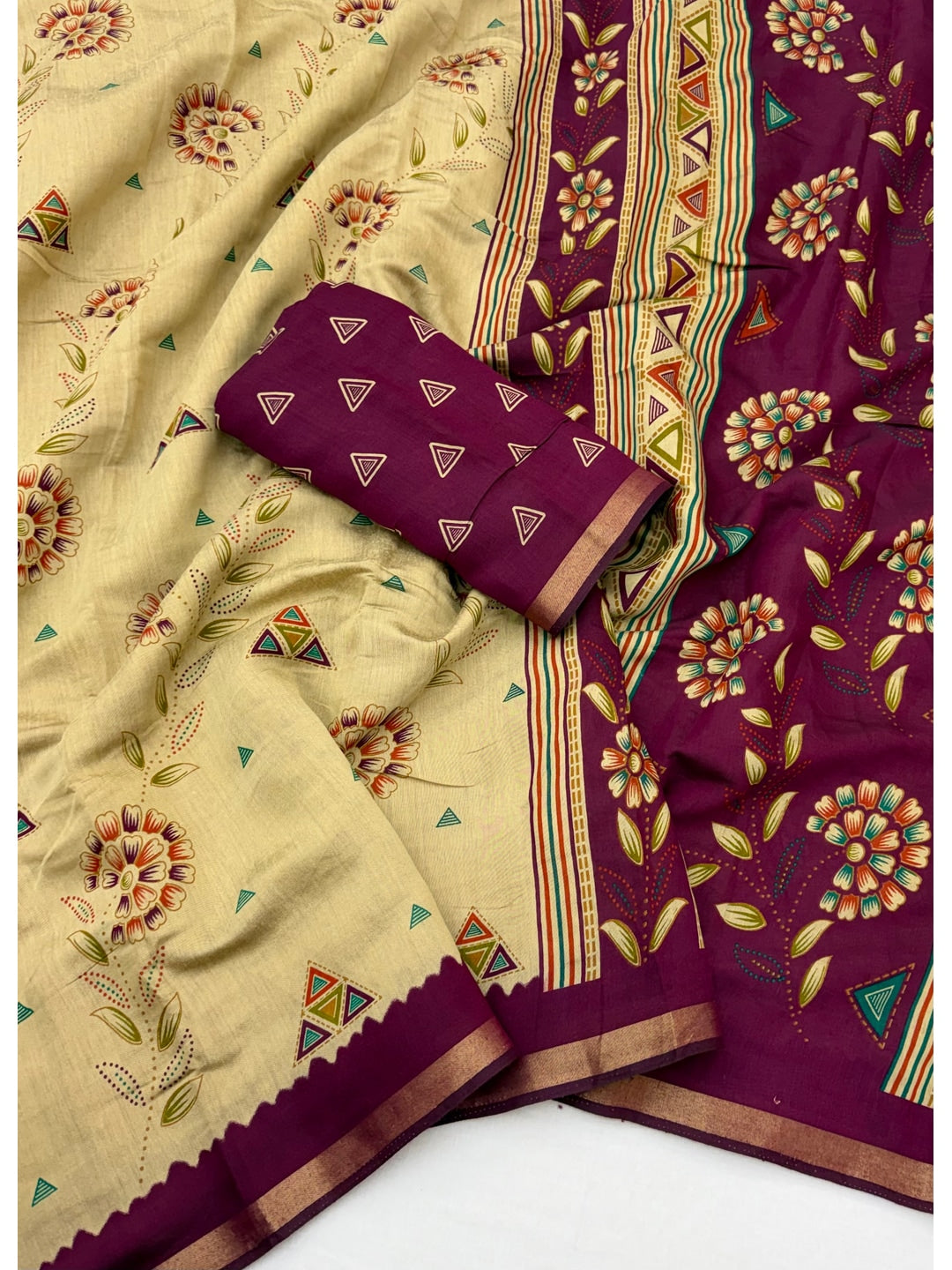 Peachmode Magenta Cotton Blend Floral Printed Saree - Image 3