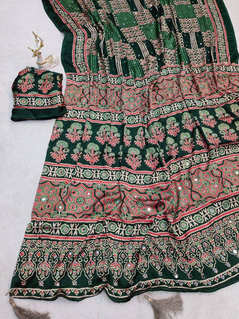 Peachmode Green Semi Gajji Ajrakh Mirror Work Silk Saree - Image 4