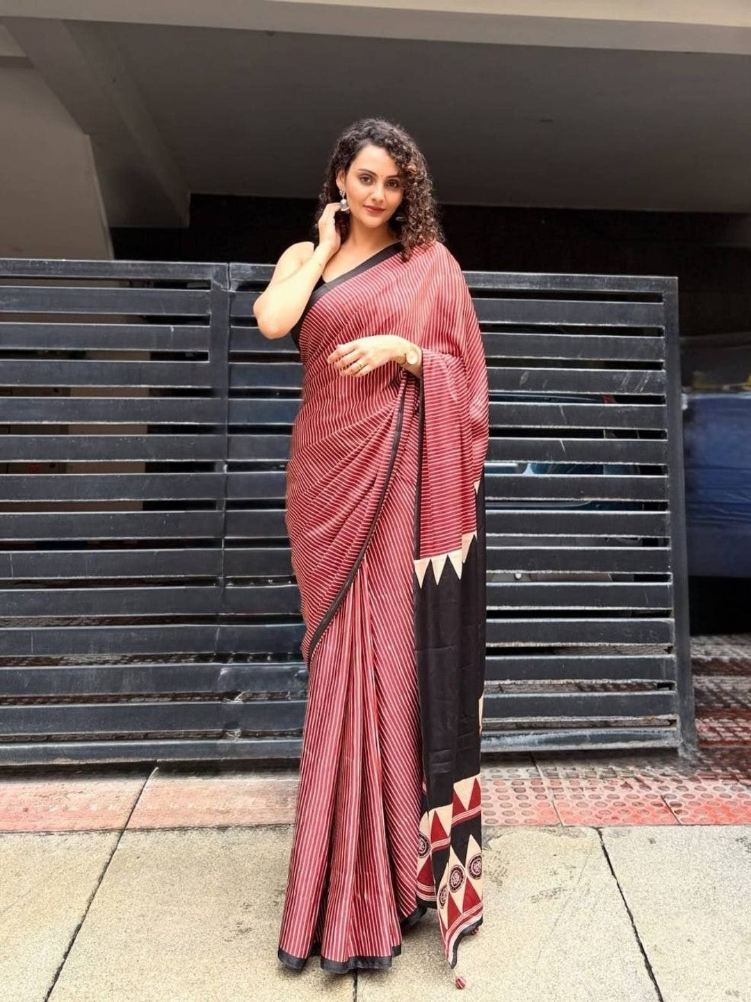 Peachmode Rust Semi Gajji Ajrakh Printed Silk Saree - Image 2