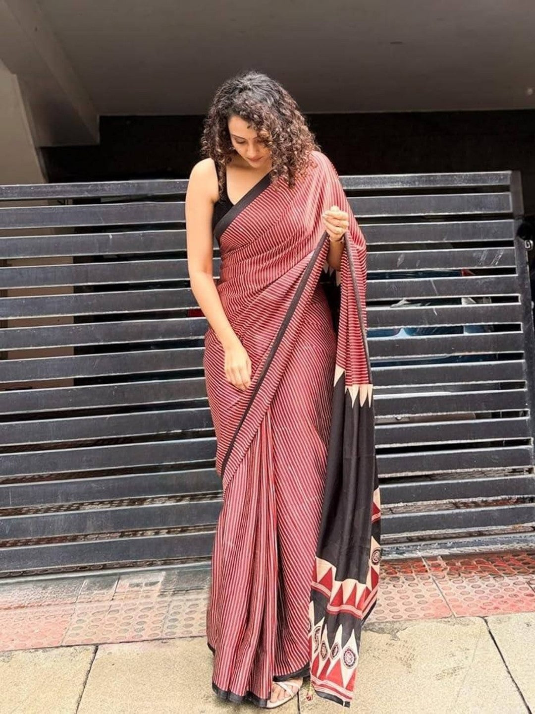 Peachmode Rust Semi Gajji Ajrakh Printed Silk Saree - Image 3