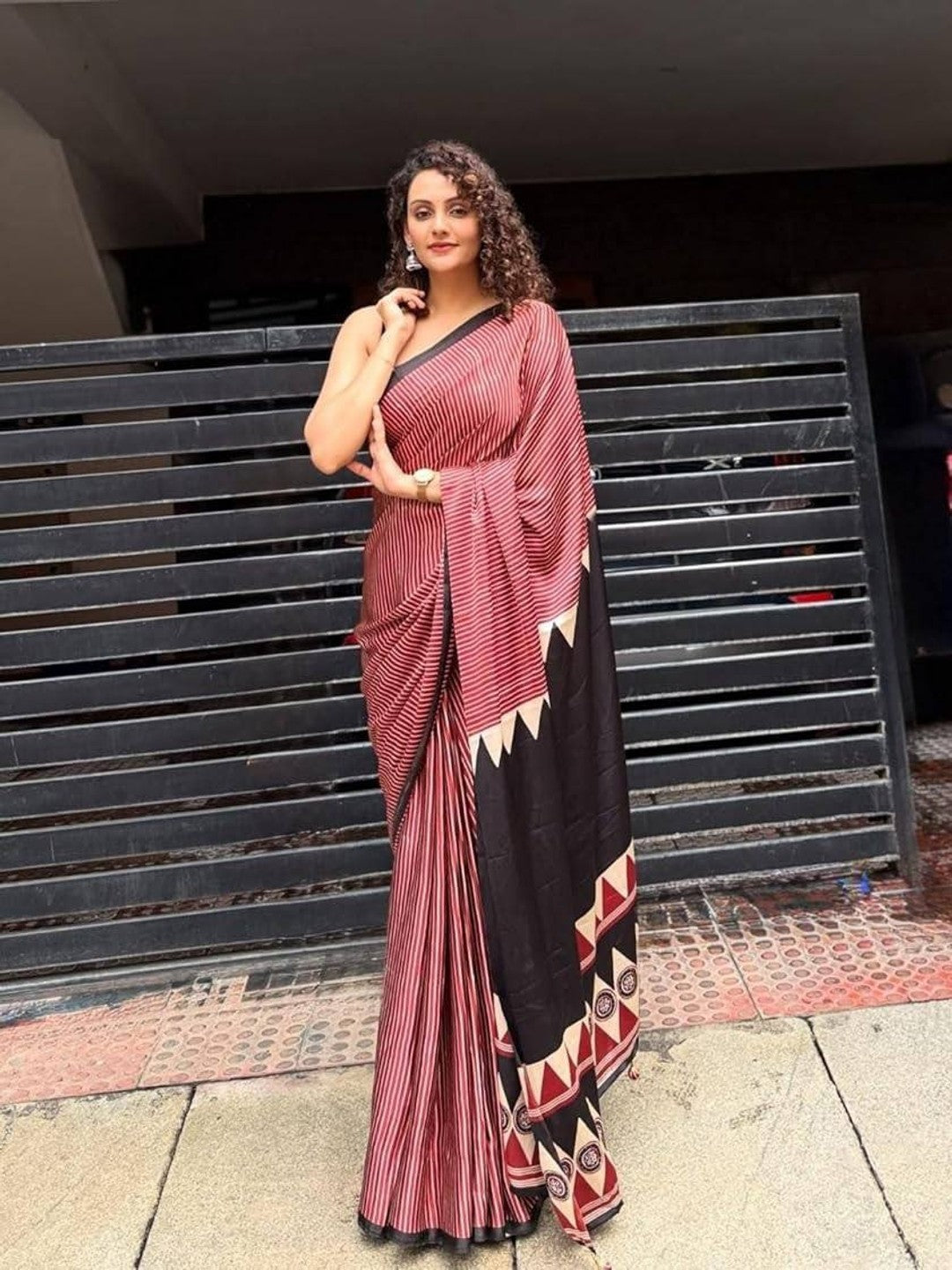 Peachmode Rust Semi Gajji Ajrakh Printed Silk Saree - Image 4